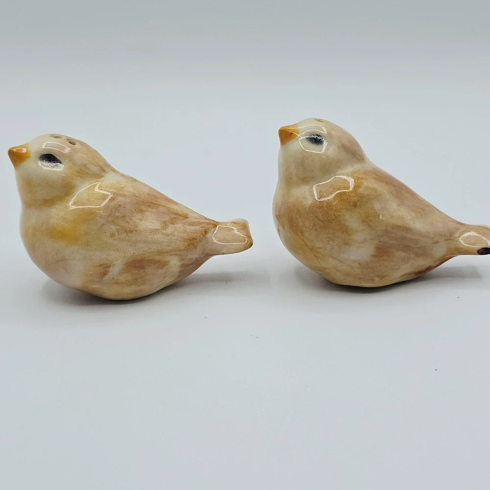 Vtg Beige Bird Salt & Pepper Shakers Ceramic Set Of 2 Small Kitchen‎ Table Decor